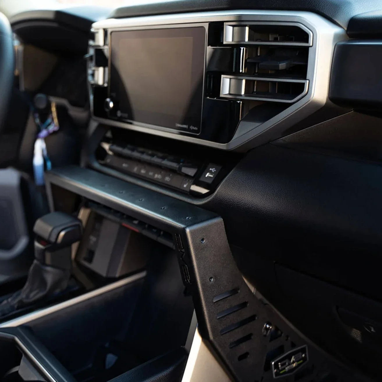 Center Console Molle Panel Bridge 3G Tundra / 3G Sequoia - Image 4