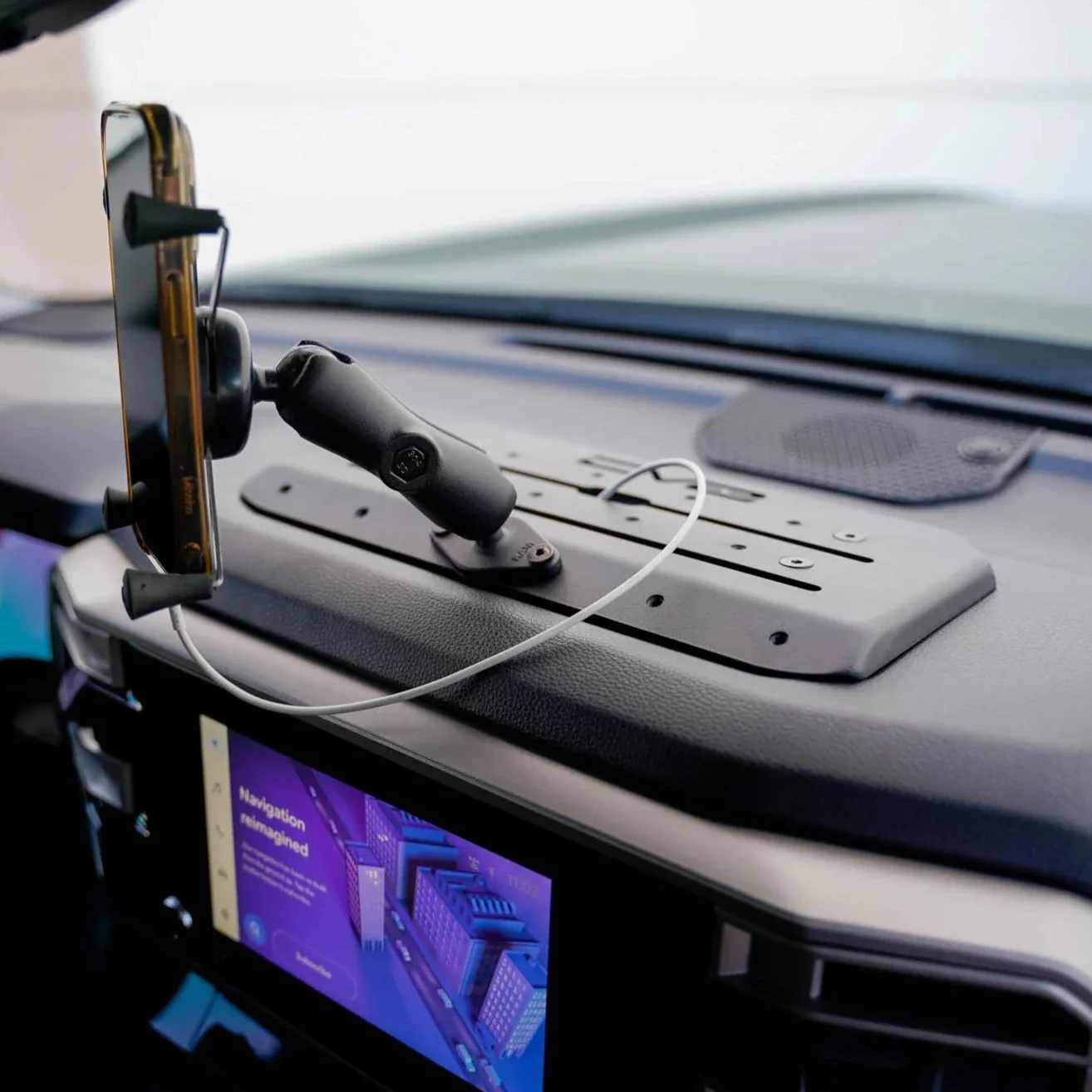 Accessory Dash Mount 3G Tundra / 3G Sequoia
