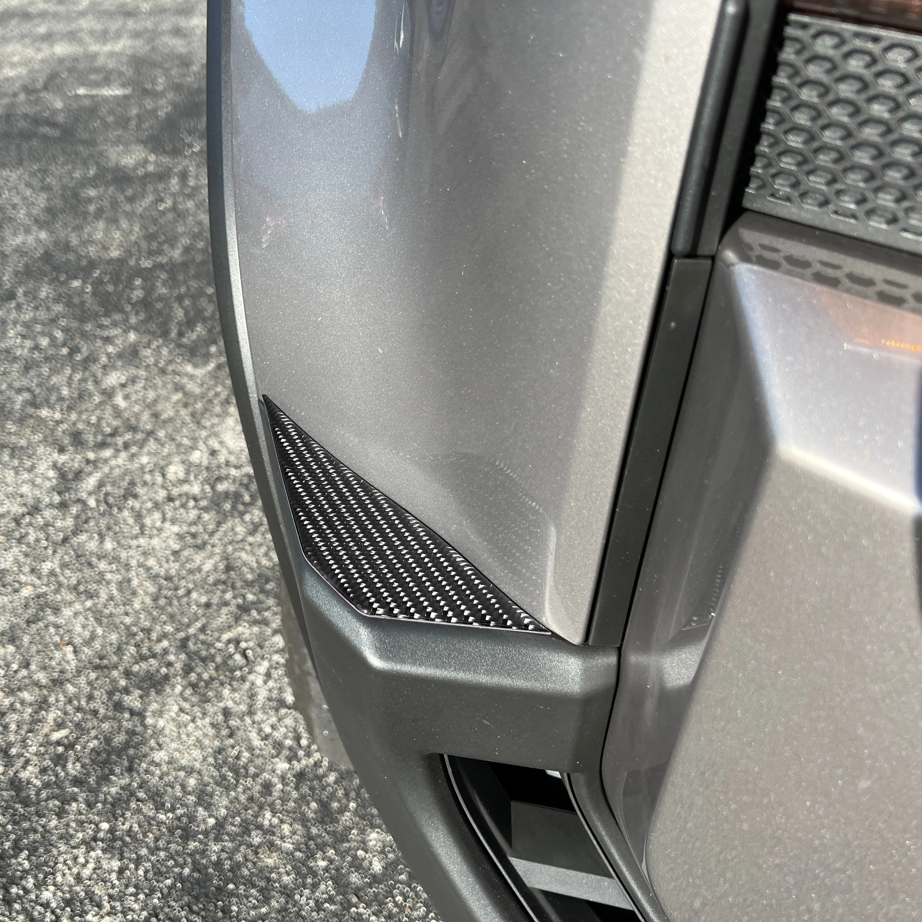 Front Bumper Top Sides Overlays Land Cruiser (2024+) - Image 2