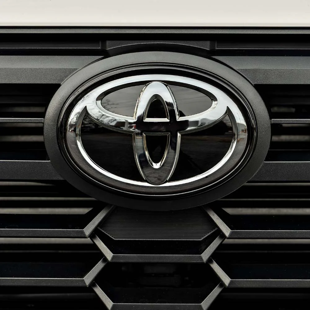 OEM Illuminated Front Grille Emblem Tacoma (2024+) - Image 13