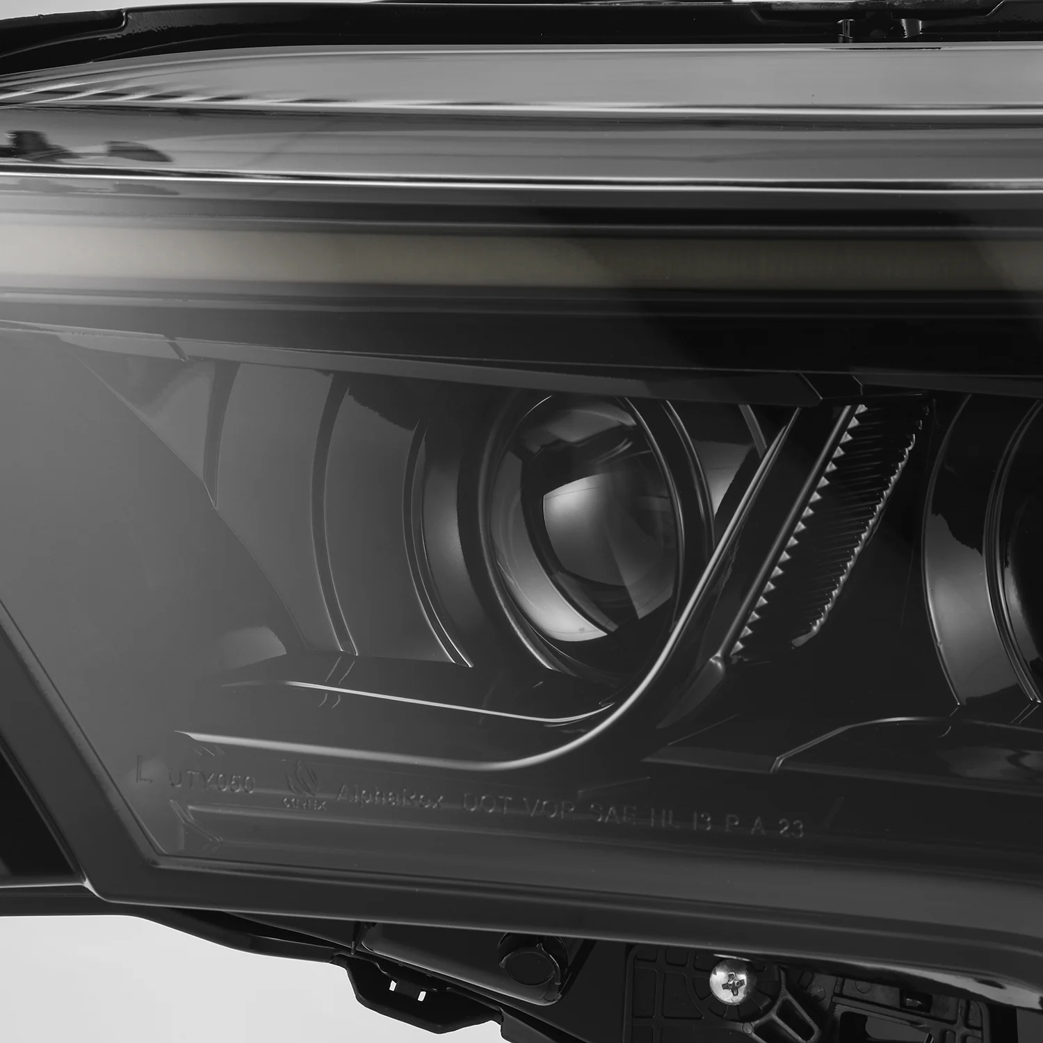 LUXX Series LED Projector Headlights Alpha Black Sequoia (2023+) - Image 6