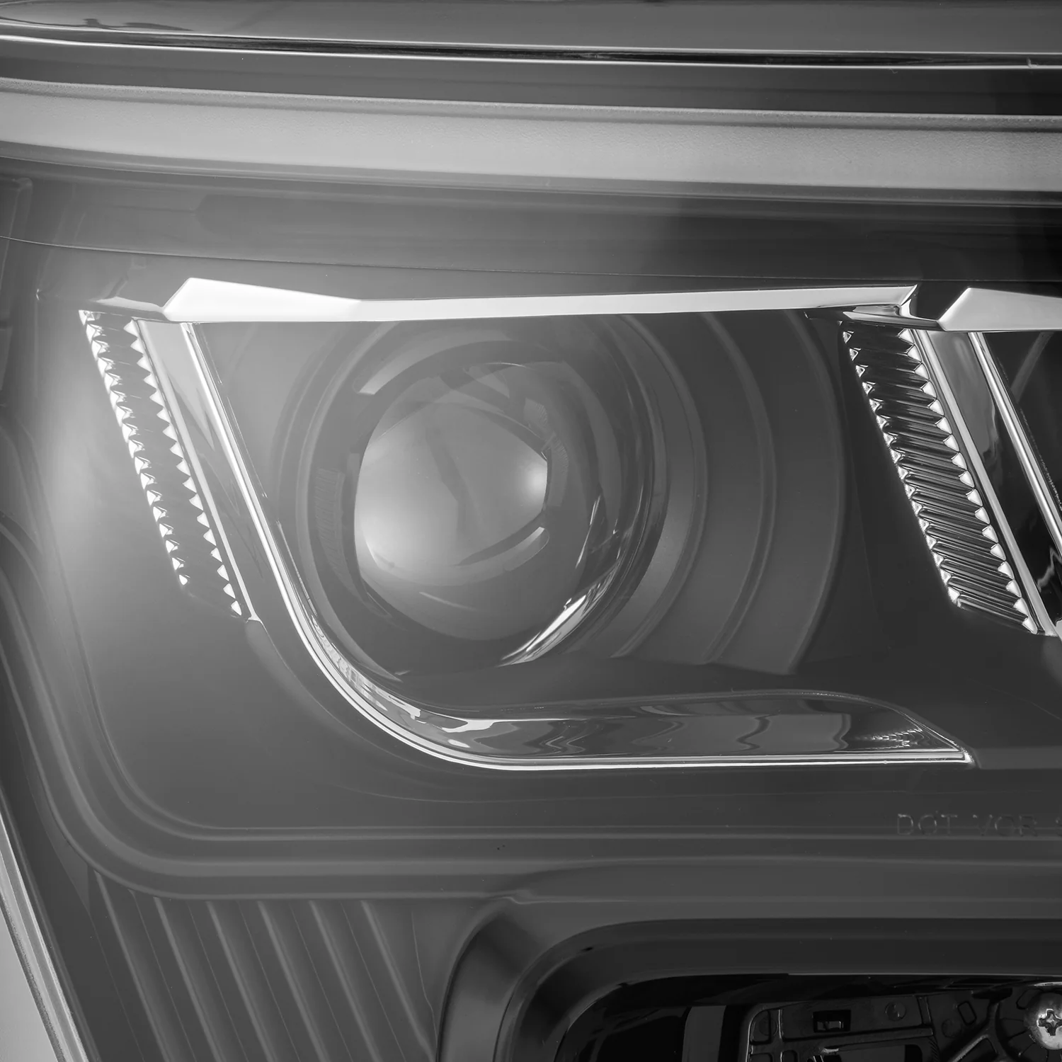 LUXX Series LED Projector Headlights Black Tundra (2022+) - Image 7