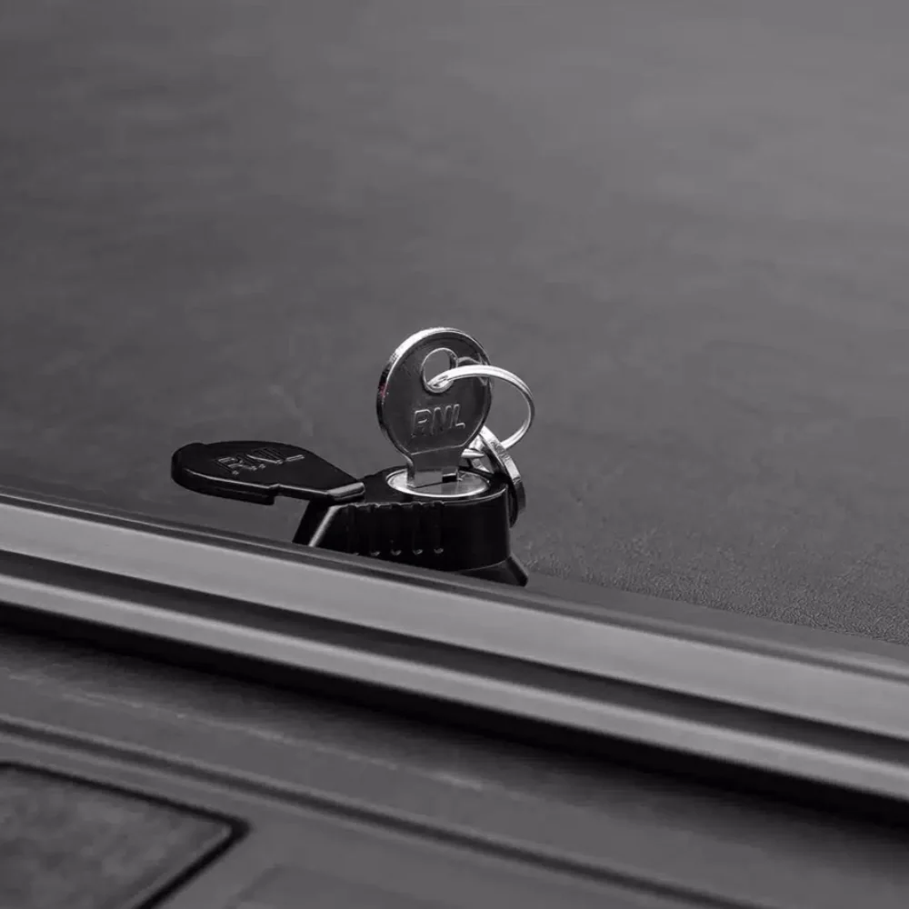 M-Series Manual Retractable Tonneau Cover Tacoma (2024+) - Image 9