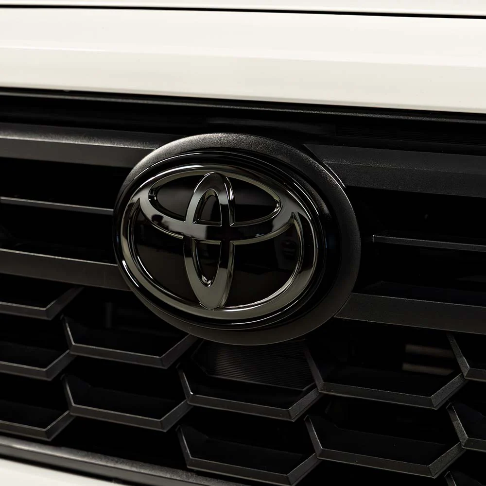 OEM Illuminated Front Grille Emblem 4Runner (2025+) - Image 2