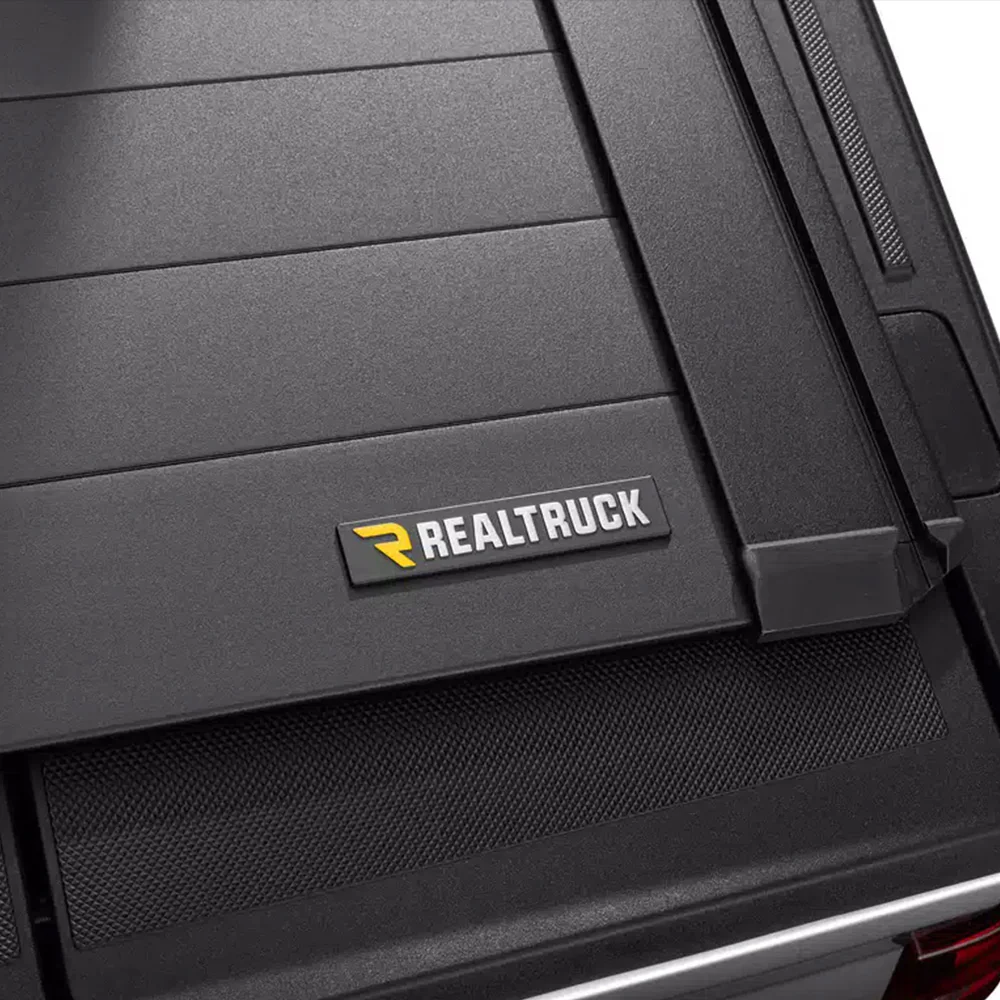 RetraxPro FRC-4000 EZ-OFF Manual Retractable Tonneau Cover w/ T-Slot Rails Tundra (2022+) - Image 9