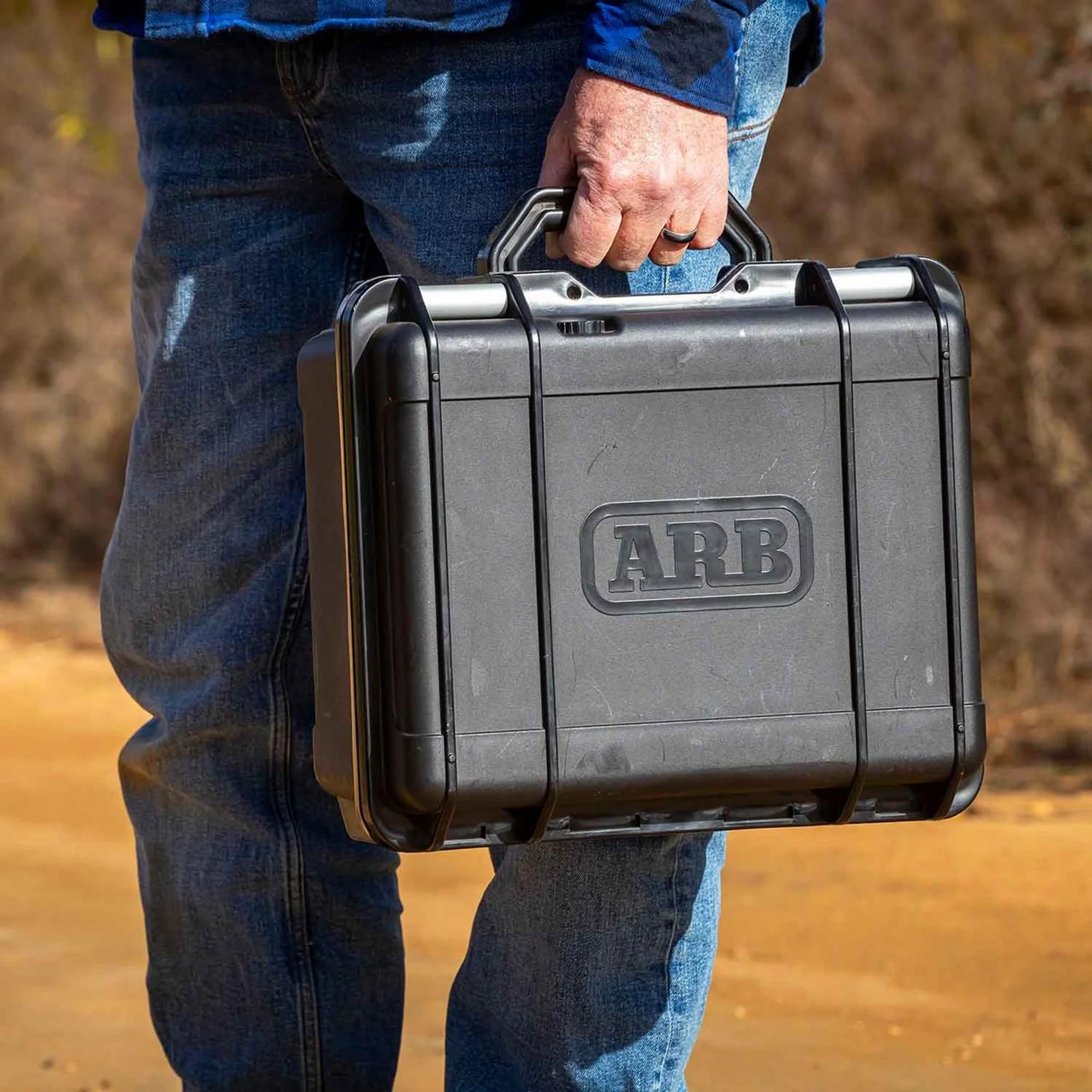 Single Motor Portable 12V Air Compressor - Image 4