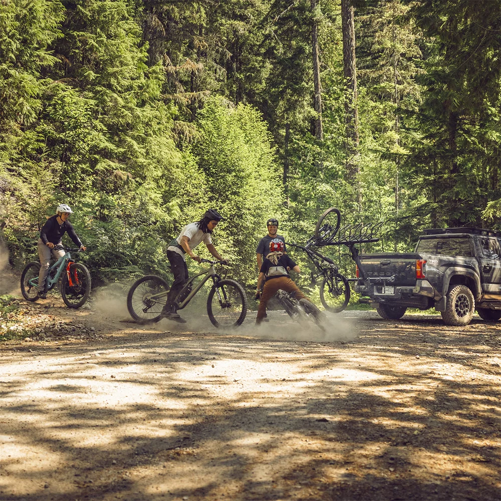 Thule Revert Hitch Bike Rack - Image 3